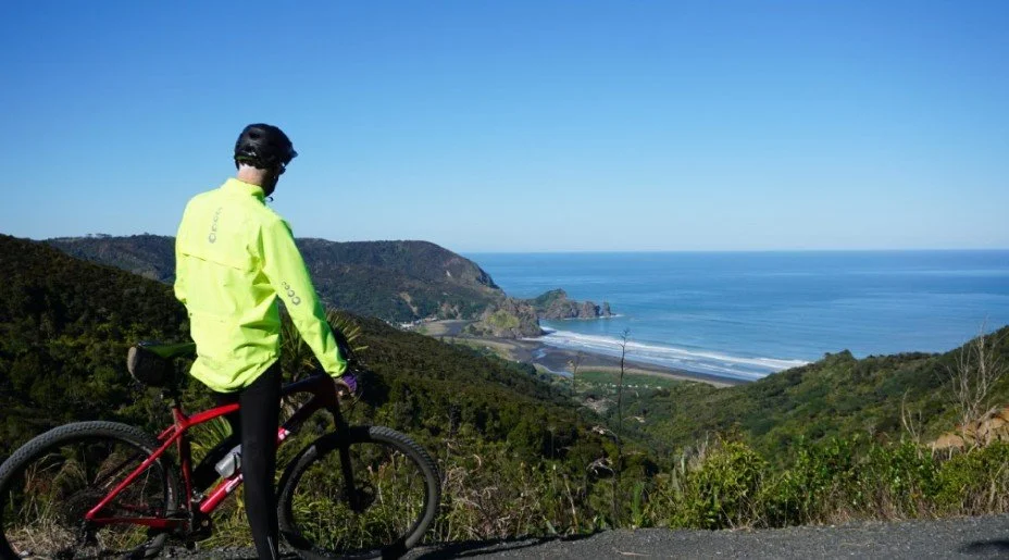 Cycling Anawhata 12.JPG