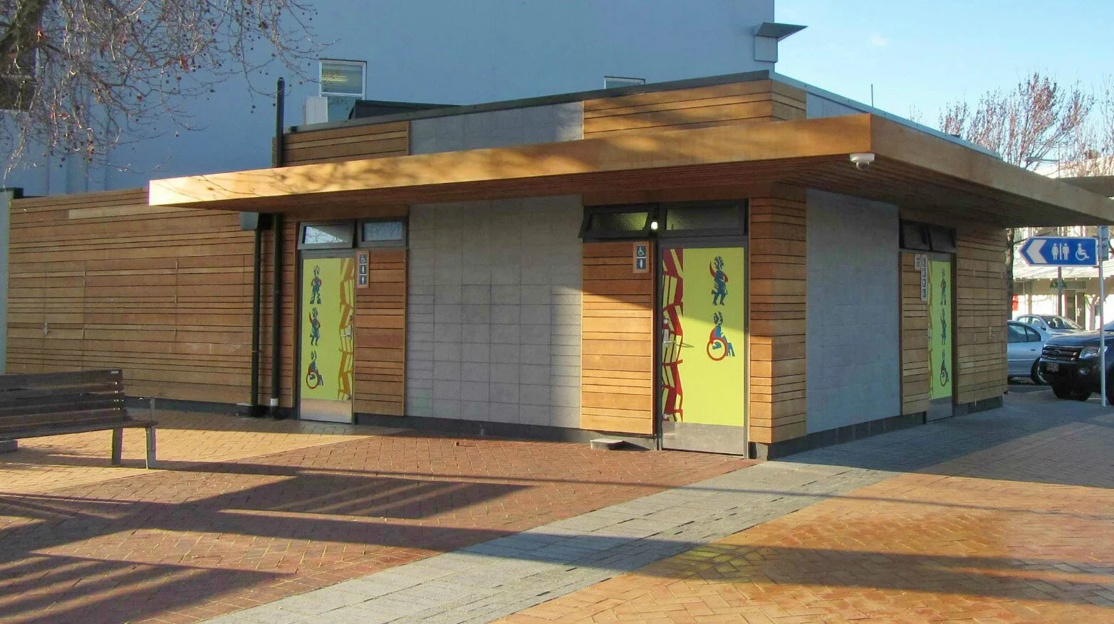 Queen St Toilets.jpg