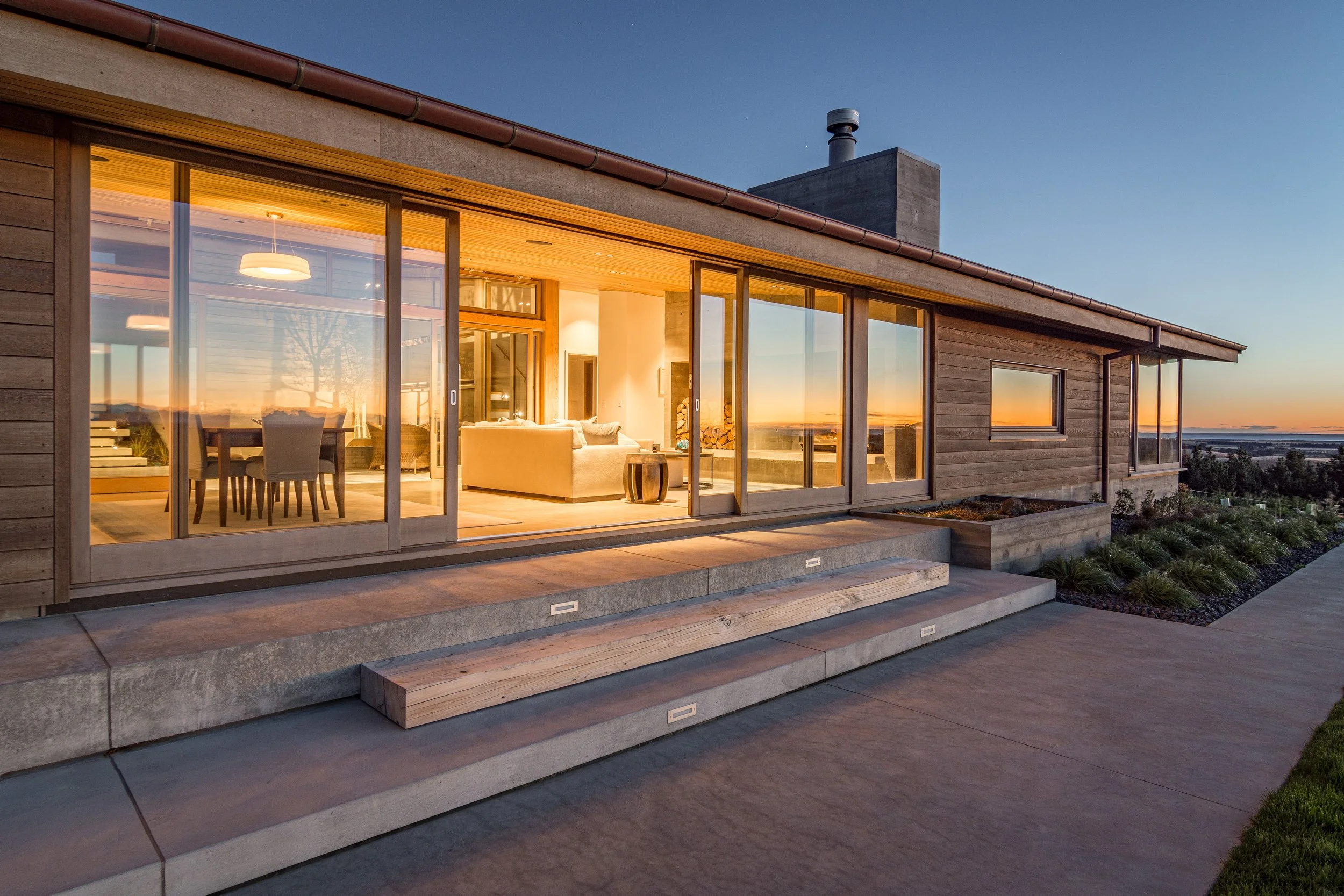Cave House_Dusk West Elevation_Mick Stephenson_10.jpg