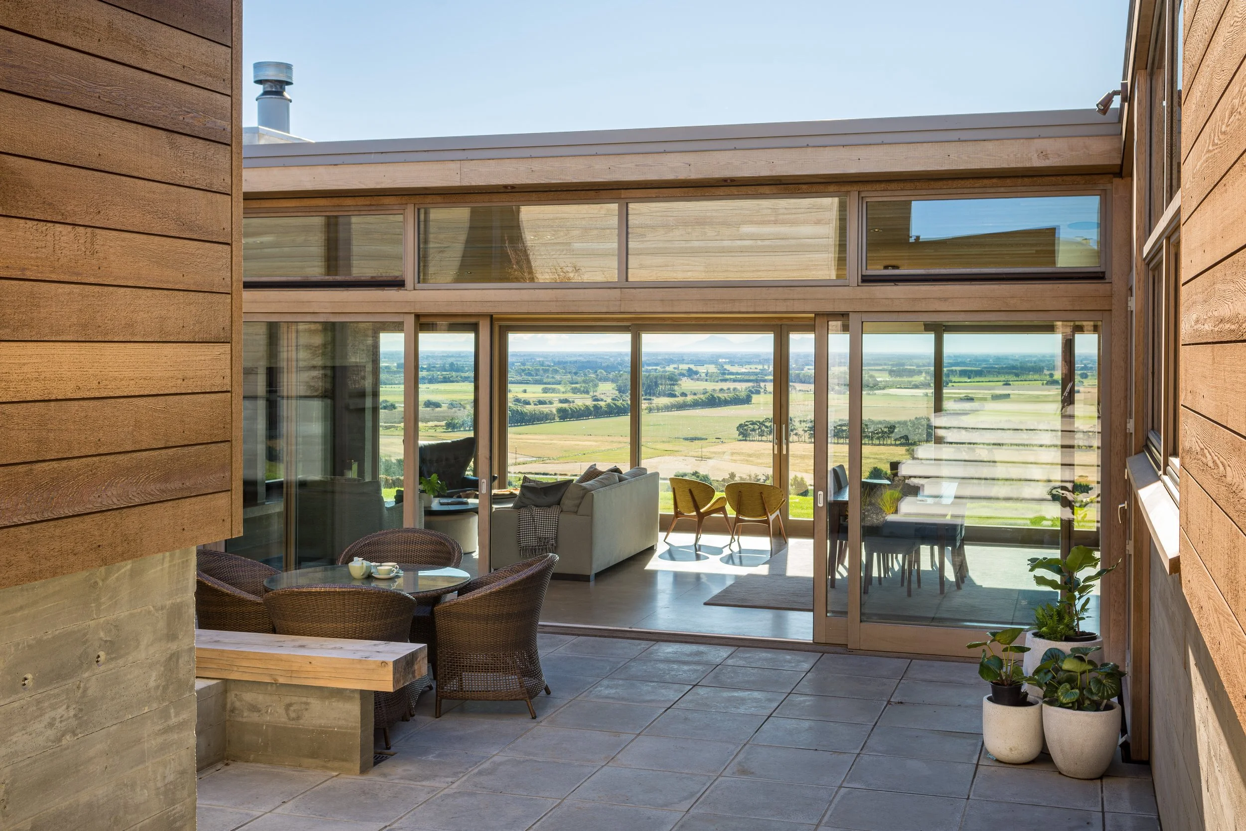 Cave House_Courtyard View_Mick Stephenson_6.jpg