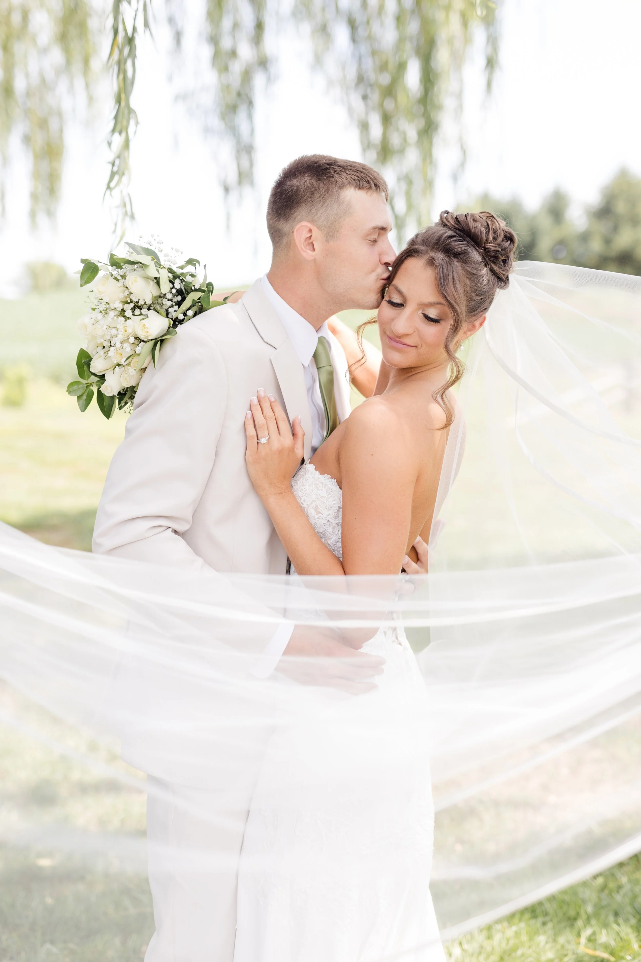 Kyle&Alexa_WeddingPreviews-29 (1).jpg