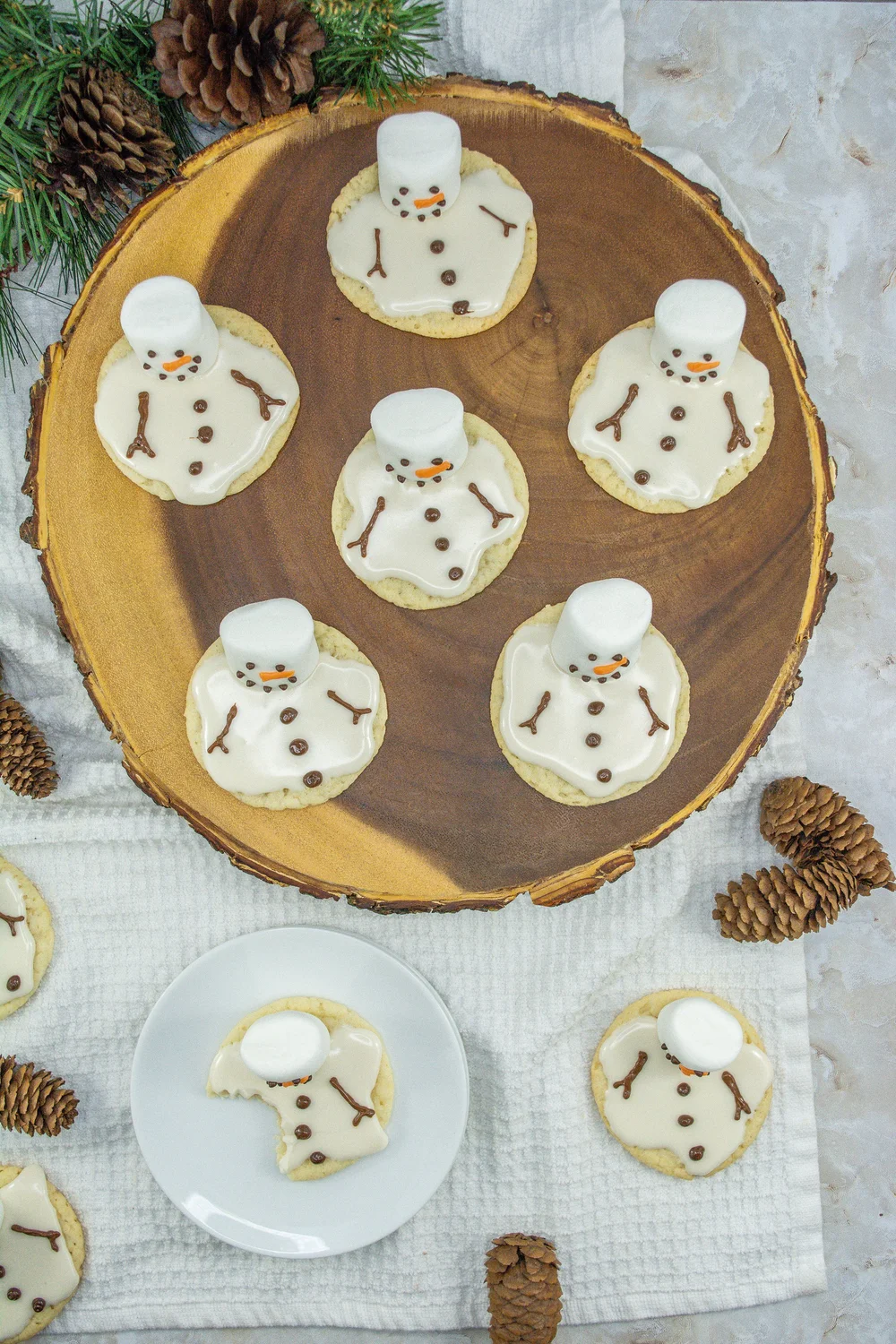 Easy Melted Snowman Sugar Cookies Fun Recipe — xoxoerinsmith.com
