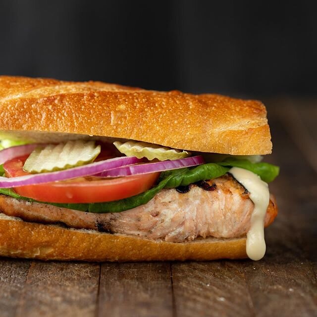 🐟 We make a good SALMON Sandwich! Introducing our Brentwood Sandwich with a creamy lemon garlic aioli, perfect to help you keep those New Year&rsquo;s resolutions! #BarneysHamburgers