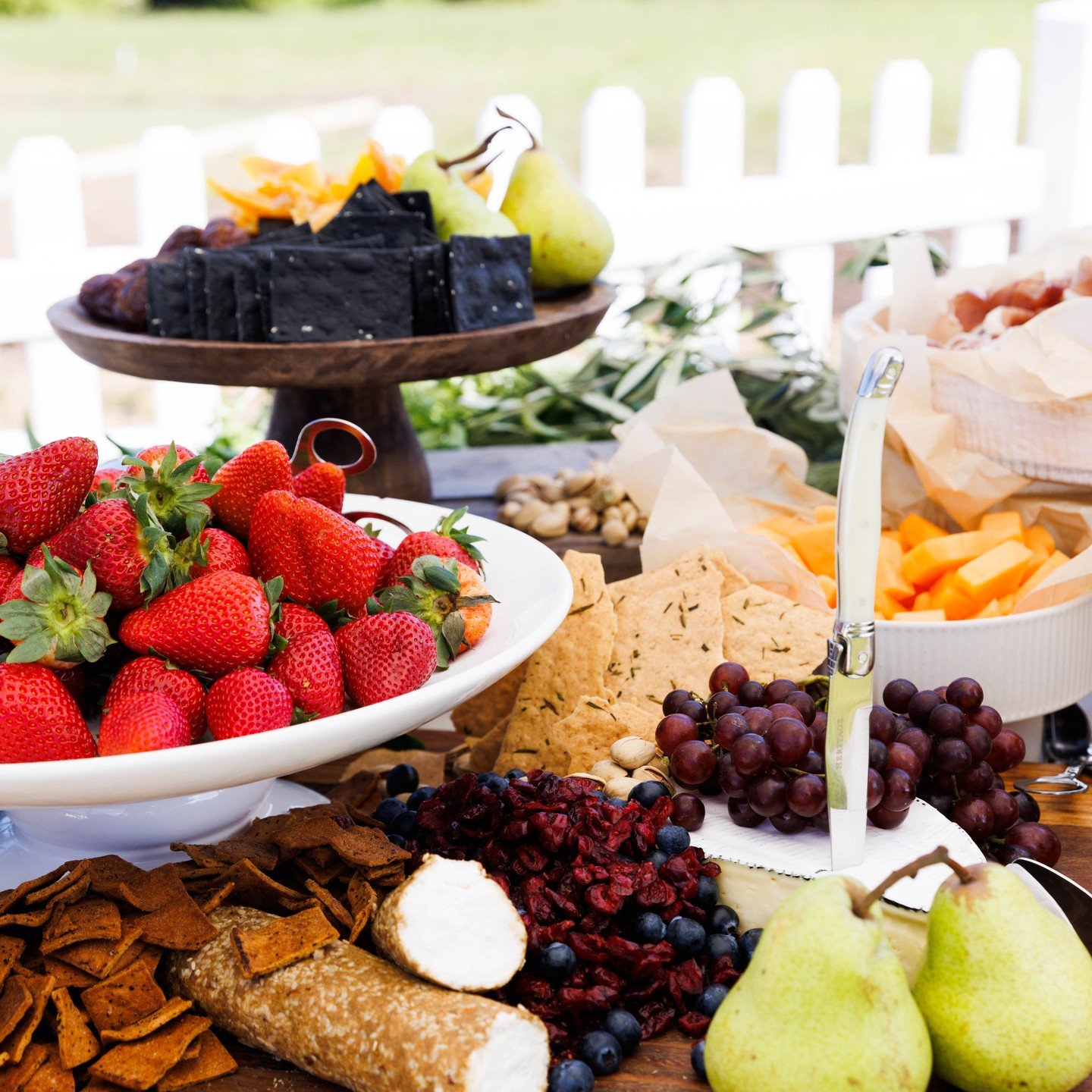 SUPPLIER SPOTLIGHT &ndash; @tastetotable_

We're thrilled to shine the spotlight on one of our absolute favorites: Taste to Table! Known for their impeccable culinary creations and dedication to excellence, @tastetotable_ brings a whole new level of 
