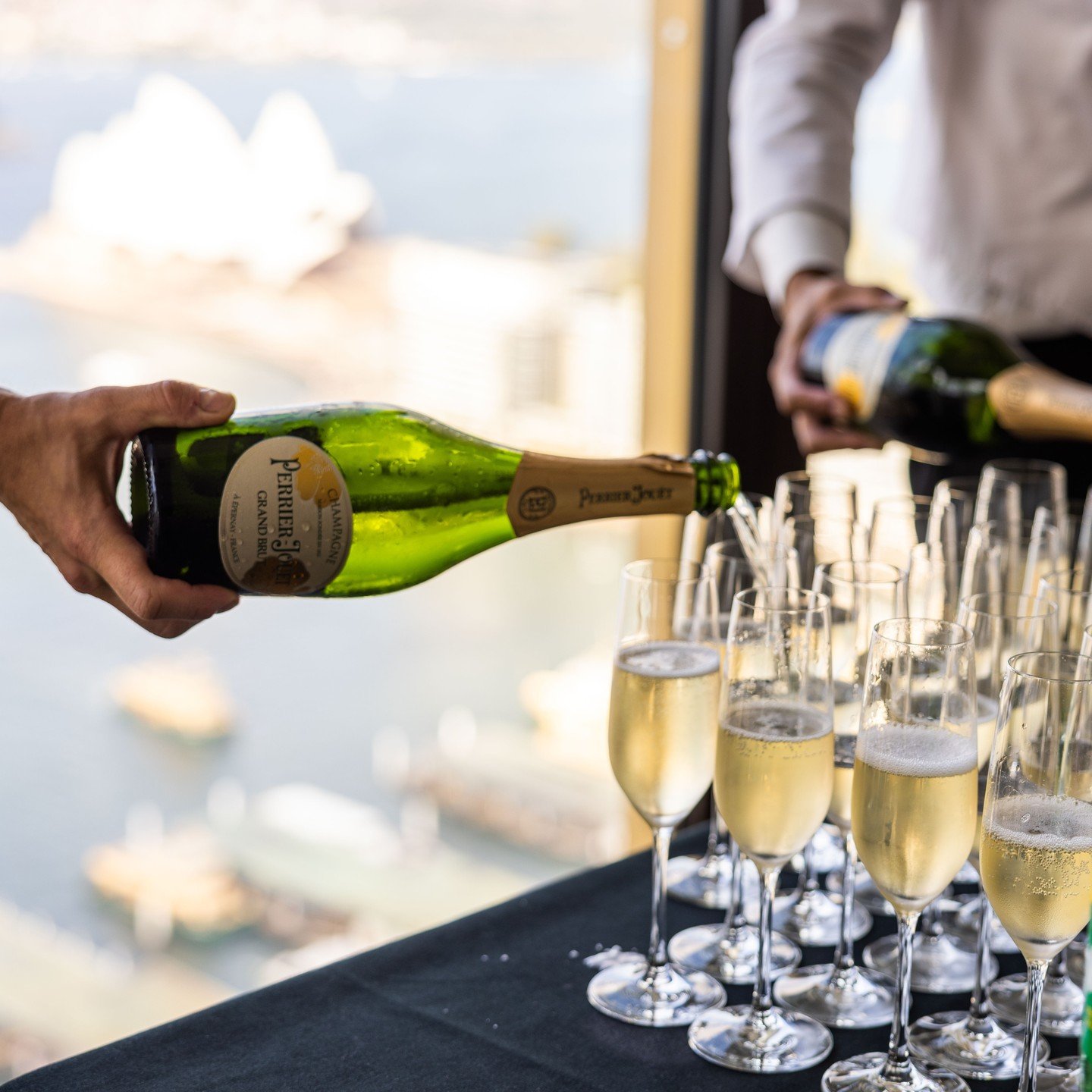 CHISTMAS IN JULY!

Have you started planning your Christmas in July office party?

Need something large or small we&rsquo;ve got you covered! Creating a fun and laid-back vibe while keeping your staff hydrated and refreshed, our expert team of profes