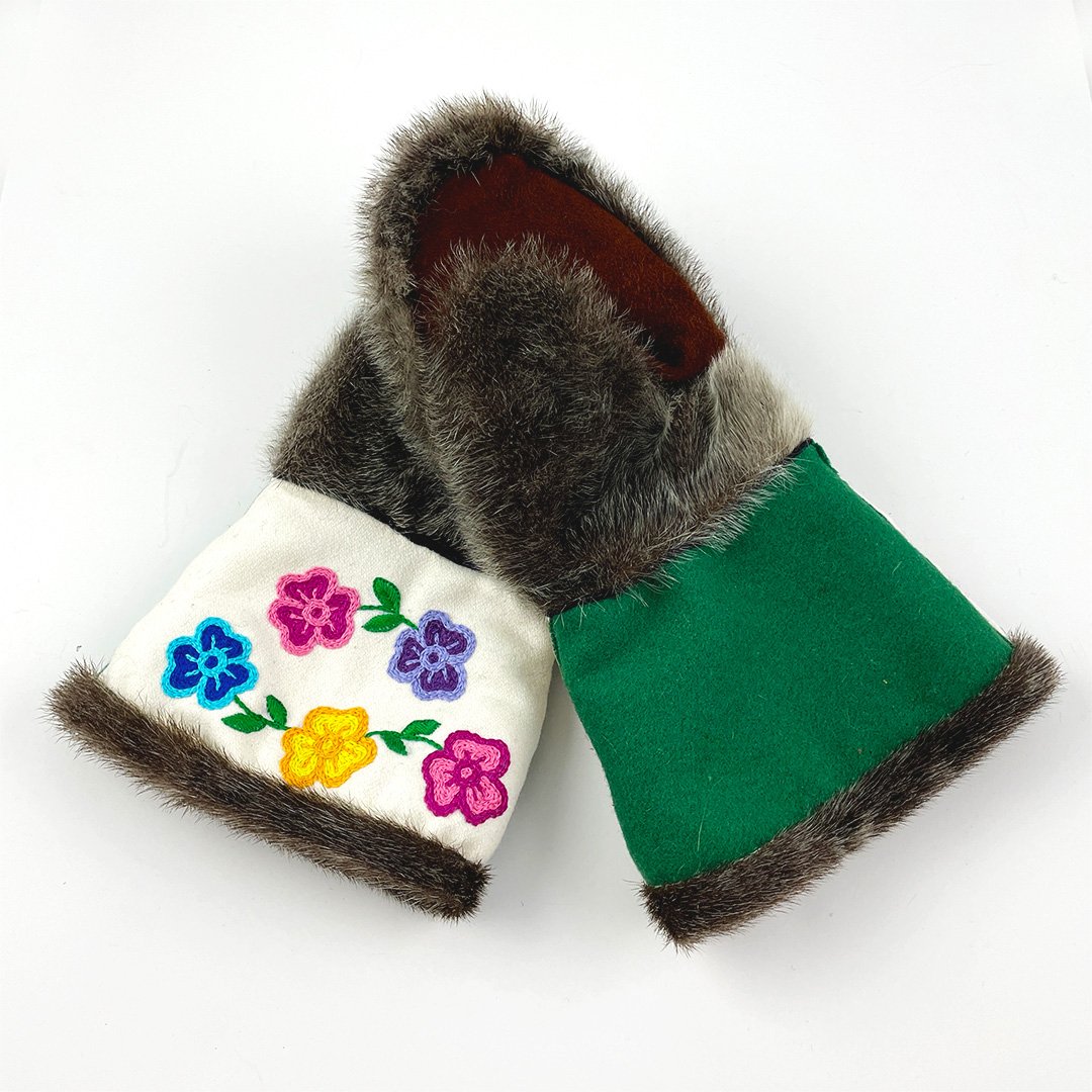 EmbroideredMitts_1.jpg