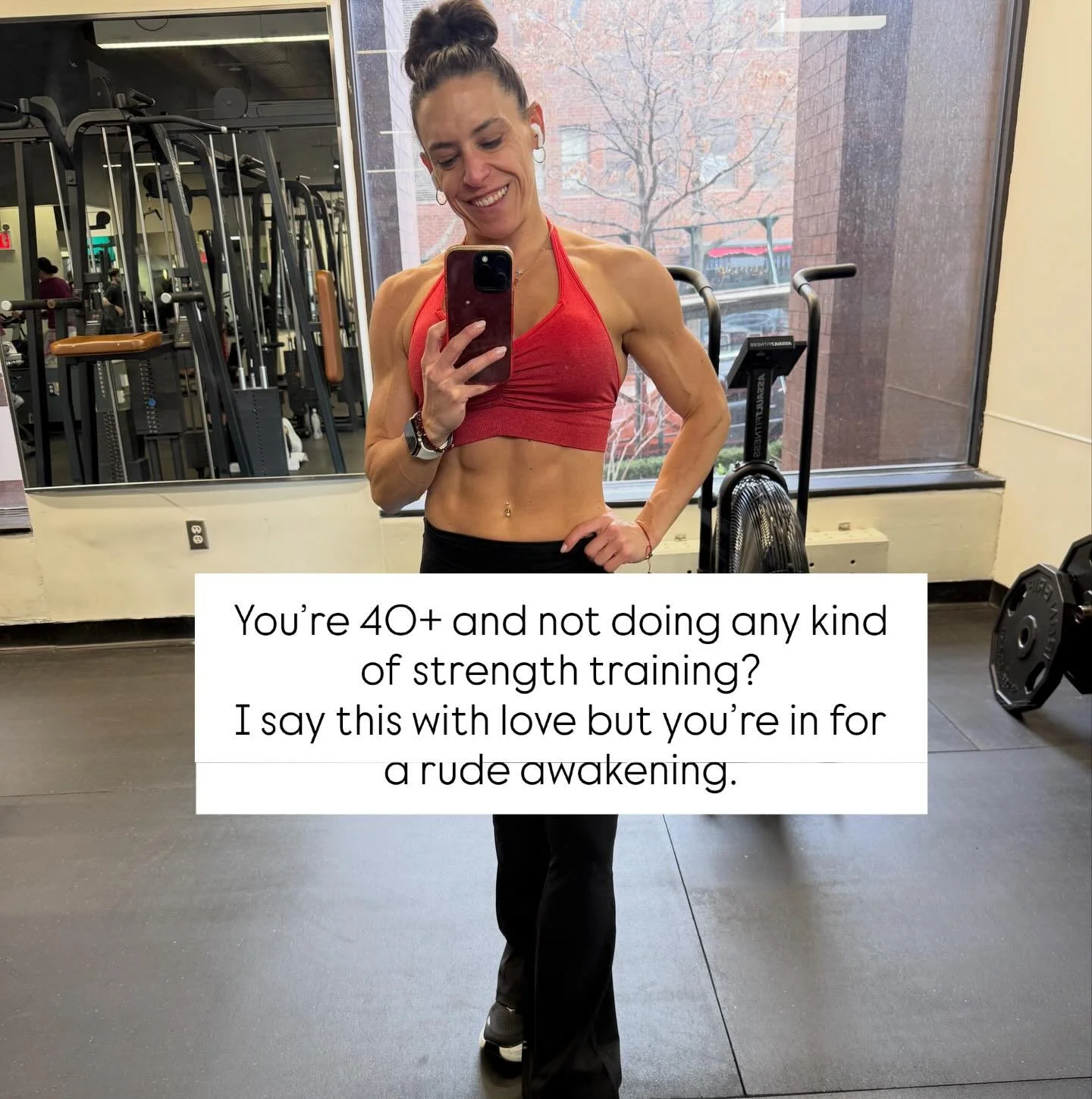 If you&rsquo;re a woman in your 40s and you haven&rsquo;t started strength training yet, it&rsquo;s not too late! 📢 

This is actually the moment it matters most. Keep it simple, get a plan, lift some weights, and BE CONSISTENT.

✨Let me take the gu