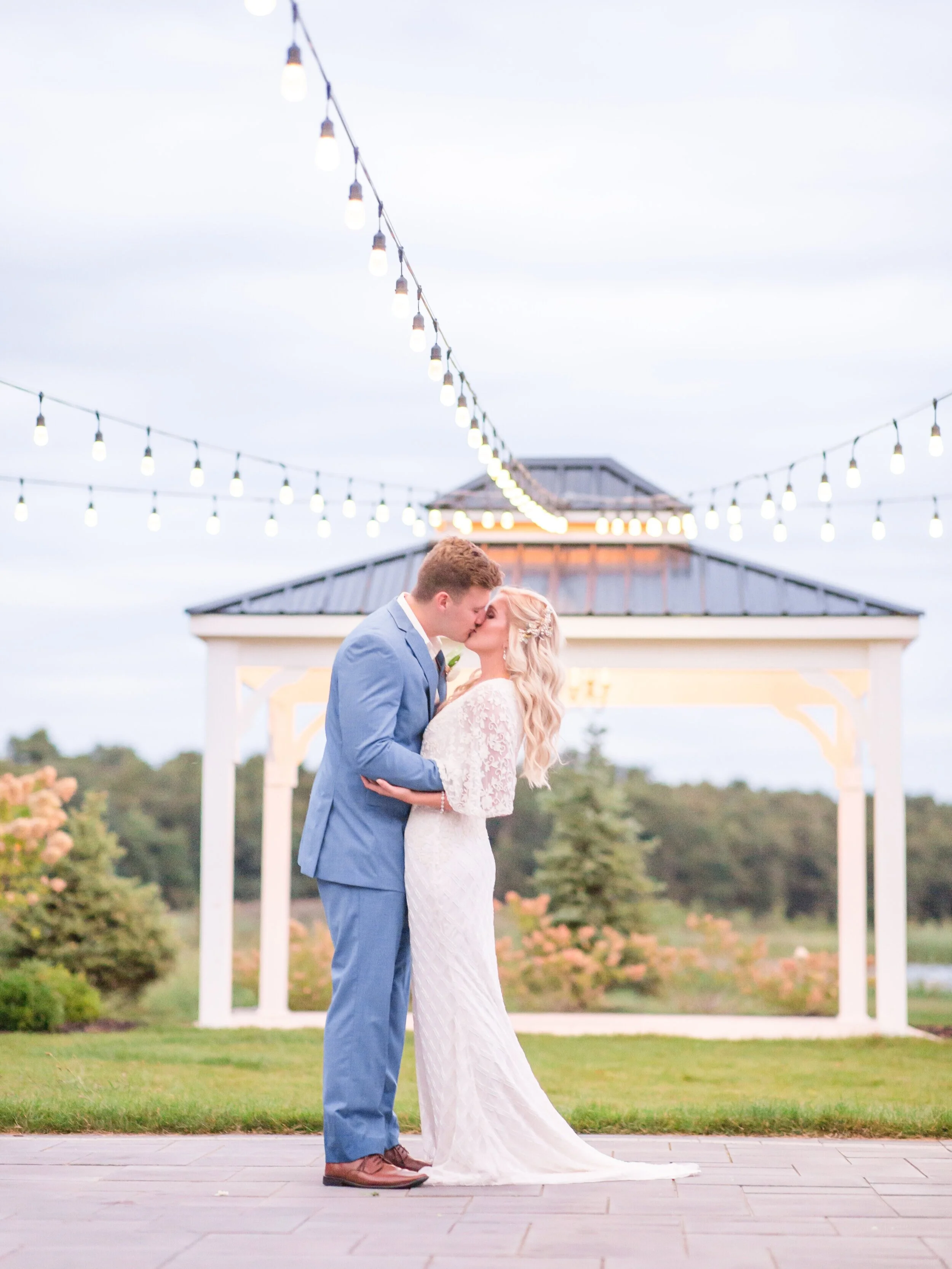 11 Wedding Emergency Kit Must-Haves