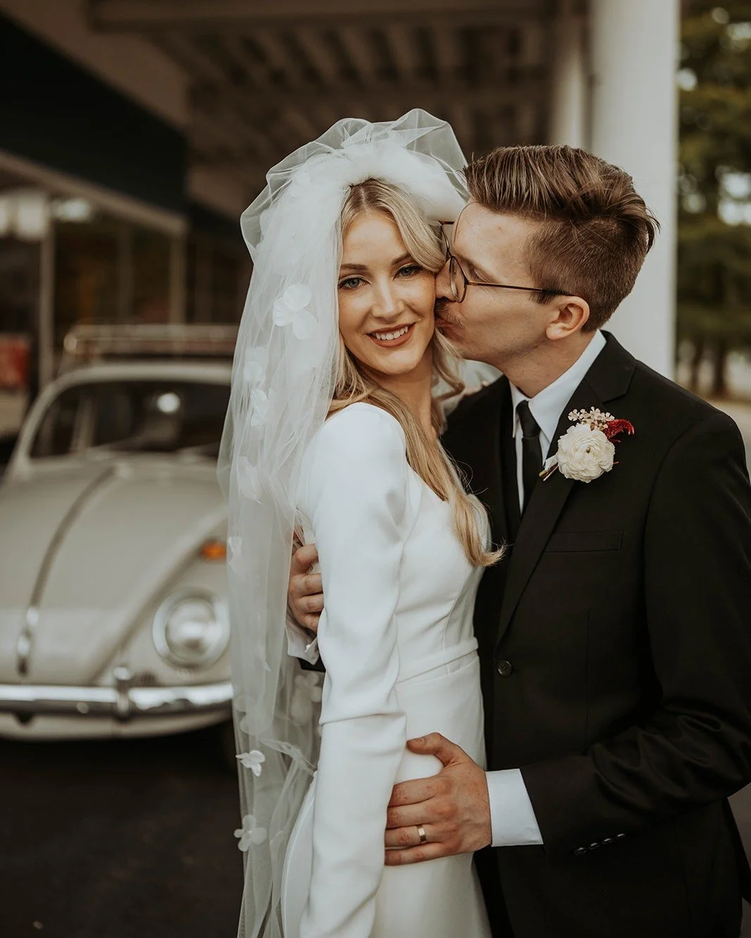 🌿 Love in every corner. Magic in every moment. 🌿

Swipe to see how this gorgeous couple brought their dream wedding to life at The Postmark. From first looks to last dances, every corner of our historic venue is designed for love. 💫 

#RealWedding