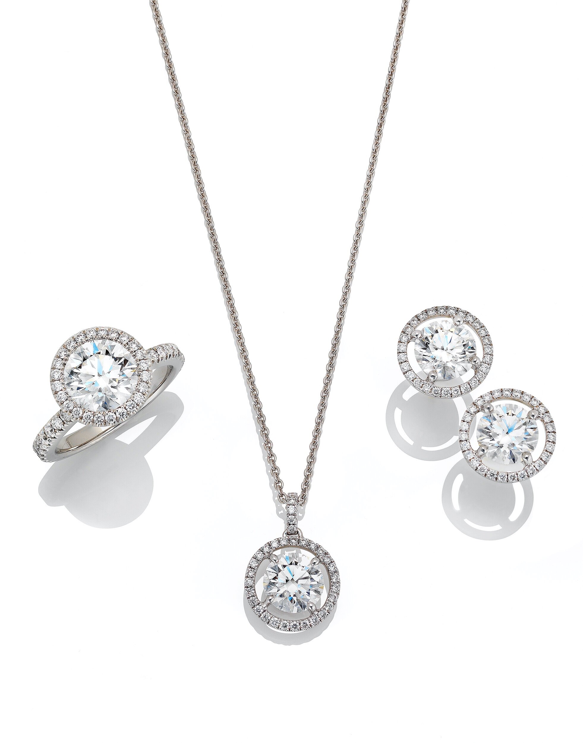  Diamond jewellery shot for De Beers Diamond Jewellers 