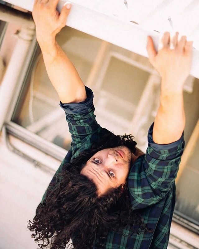 just keep hanging on guys.  Thank you Cristina for your amazing work #guitarist #muso #izak #musicmodels #curlsgetthegirls #pose #thephotocorner @thephotocorner #spanish #izak @izakscottmusic #lovelife #model #multiinstrumentalist @cristina_thephotoc