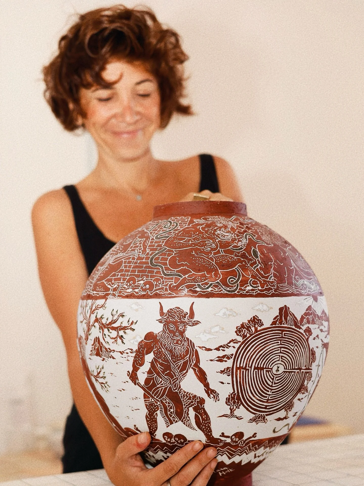 &ldquo;Minotauro&rdquo;

The second in a special series of vases that I will be exhibiting this August in my upcoming show in Pietrasanta with @micheleredaelli.1 🐞

#wheeltrown by @anas_rifizinati 🤍
And decorated during my #artresidency at @salemi.