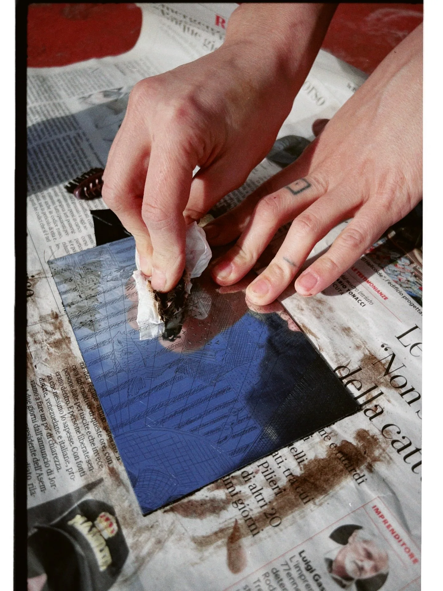 etching 🪶 

#artresidency 
@mirtovino