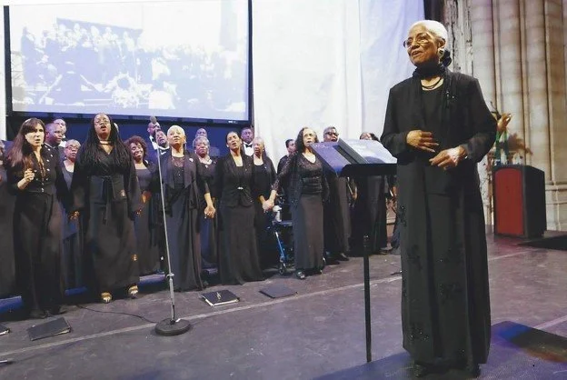 Bettye & choir.jpg