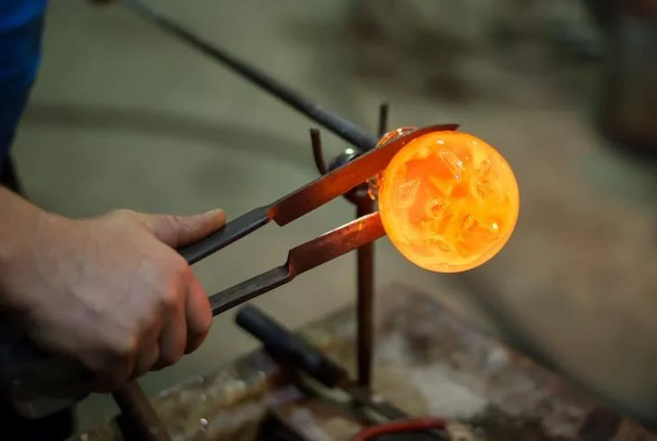 0_new-glass-blowing-2.jpg