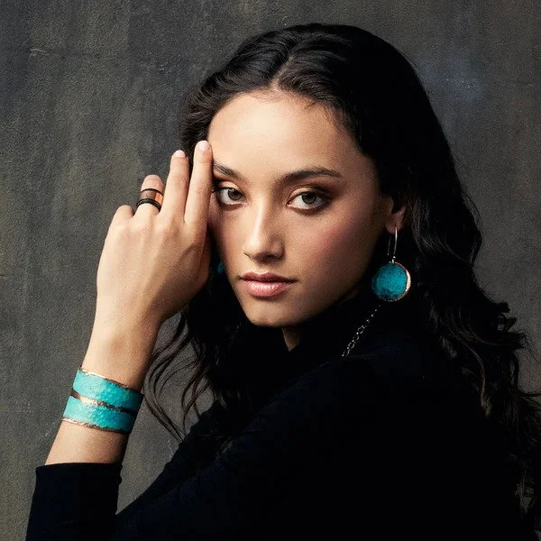 elke-van-dyke-design-rio-cuff-bracelet-model_grande.jpg