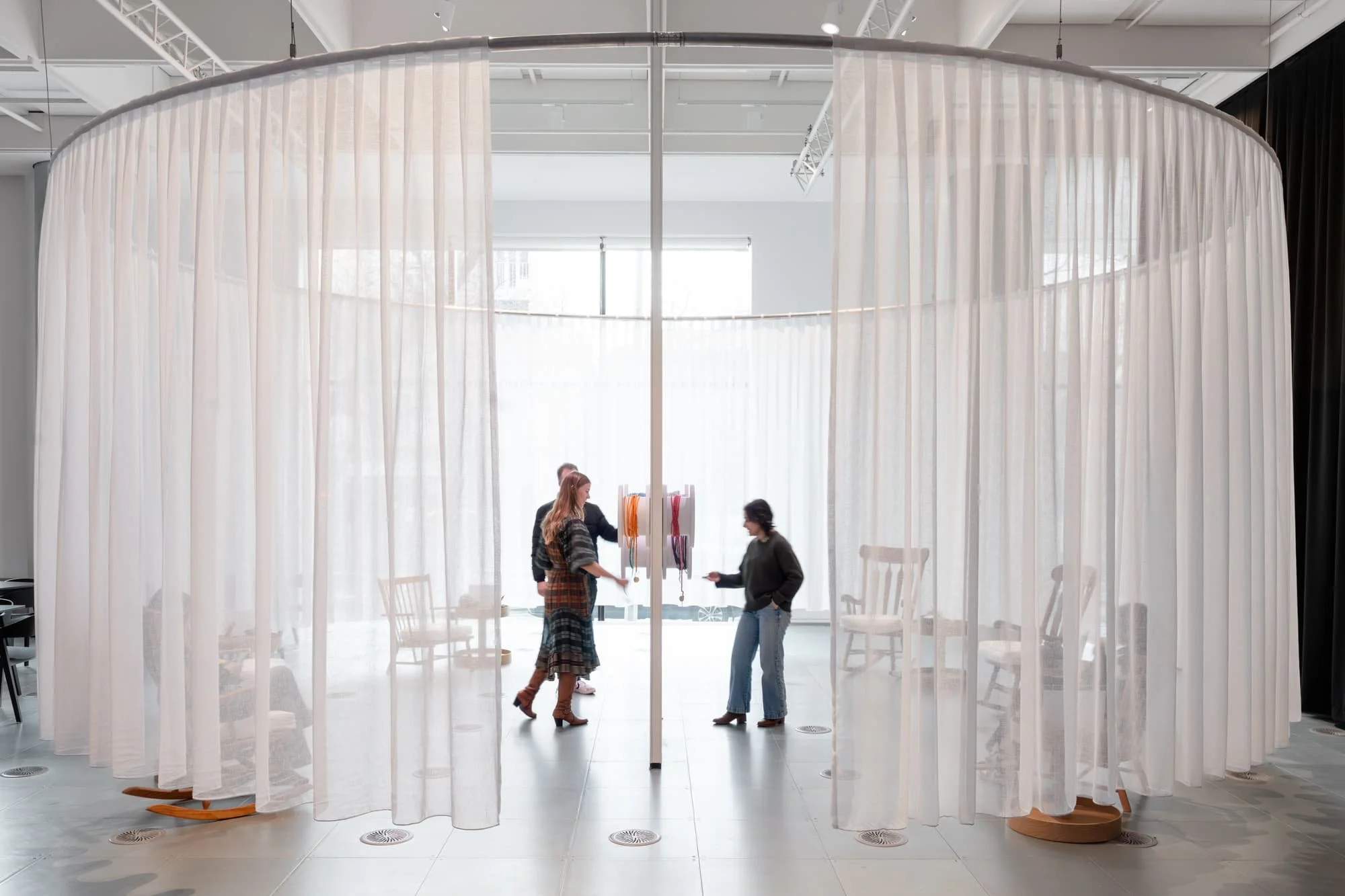 Minute Lines by Jess Blaustein | DISTRACTION — Science Gallery Melbourne