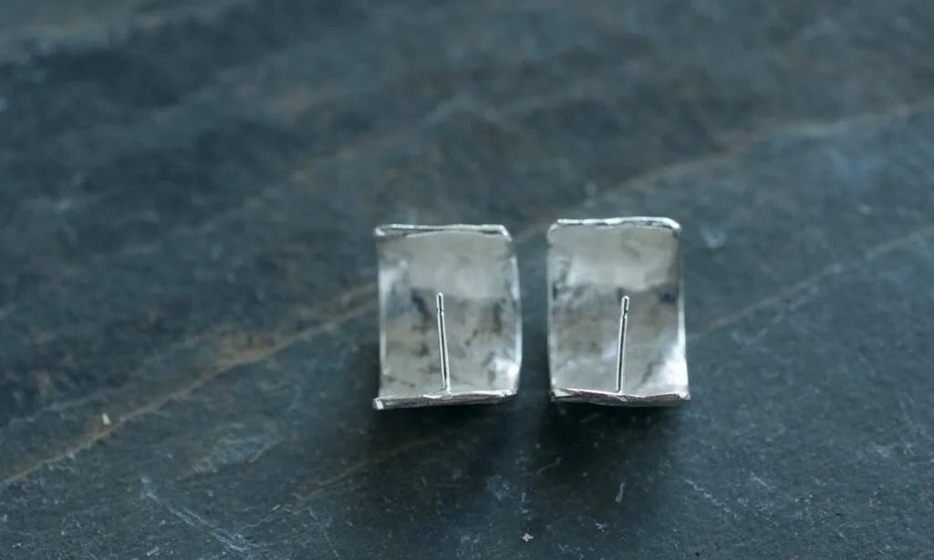 Monolith Reticulated wide stud hoops