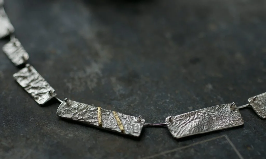 MINI MONOLITH TEXTURED NECKLACE