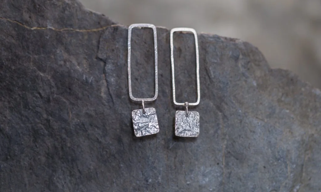 MONOLITH OPEN RECTANGLE EARRINGS