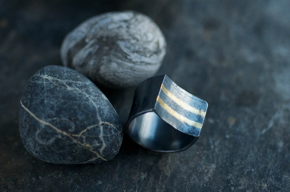 Statement Monolith stripe ring