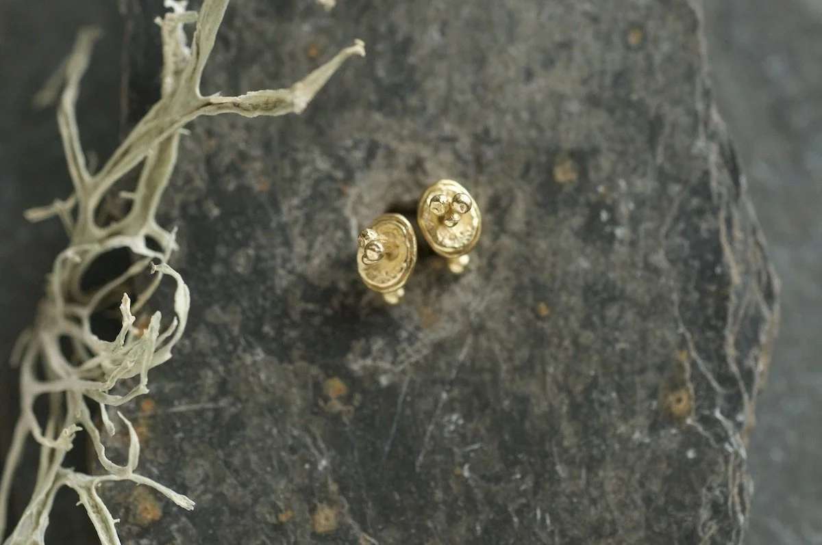 Mini lichen cluster gold studs