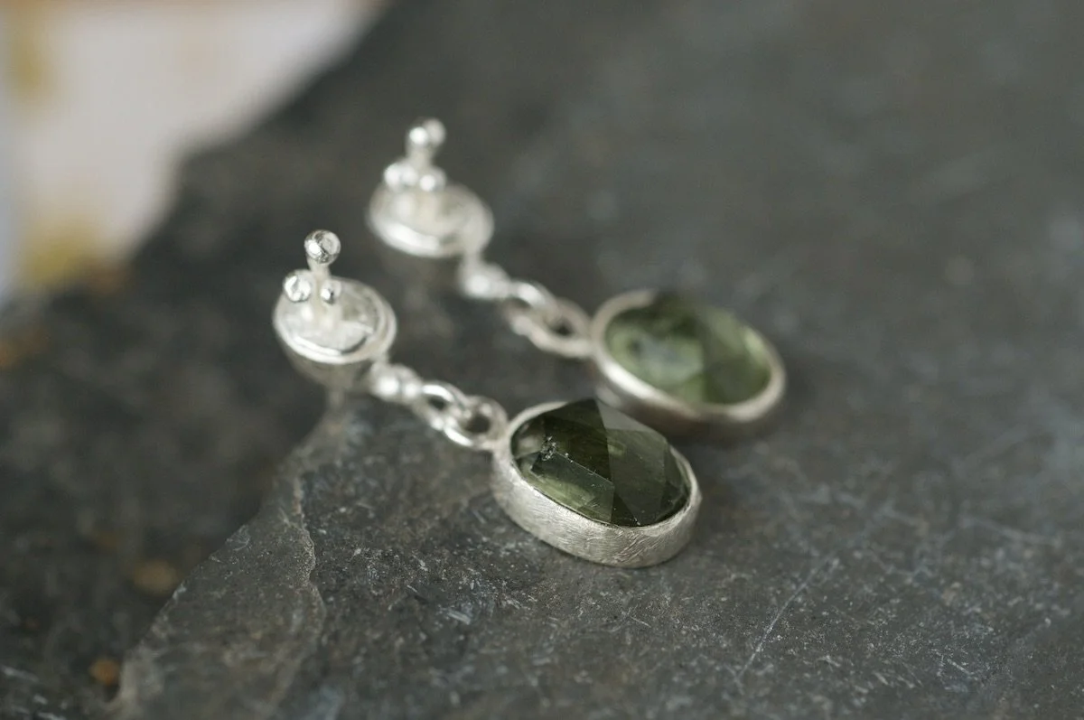 Mini lichen cluster earrings with peridot on slate