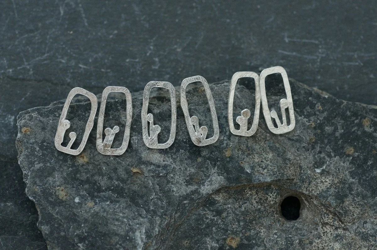 Mini monolith studs with lichen detail