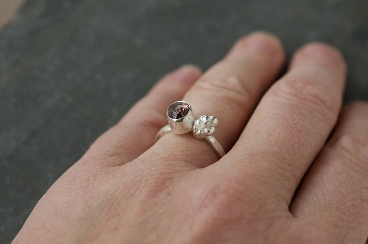 Lepidocrocite ring with lichen details