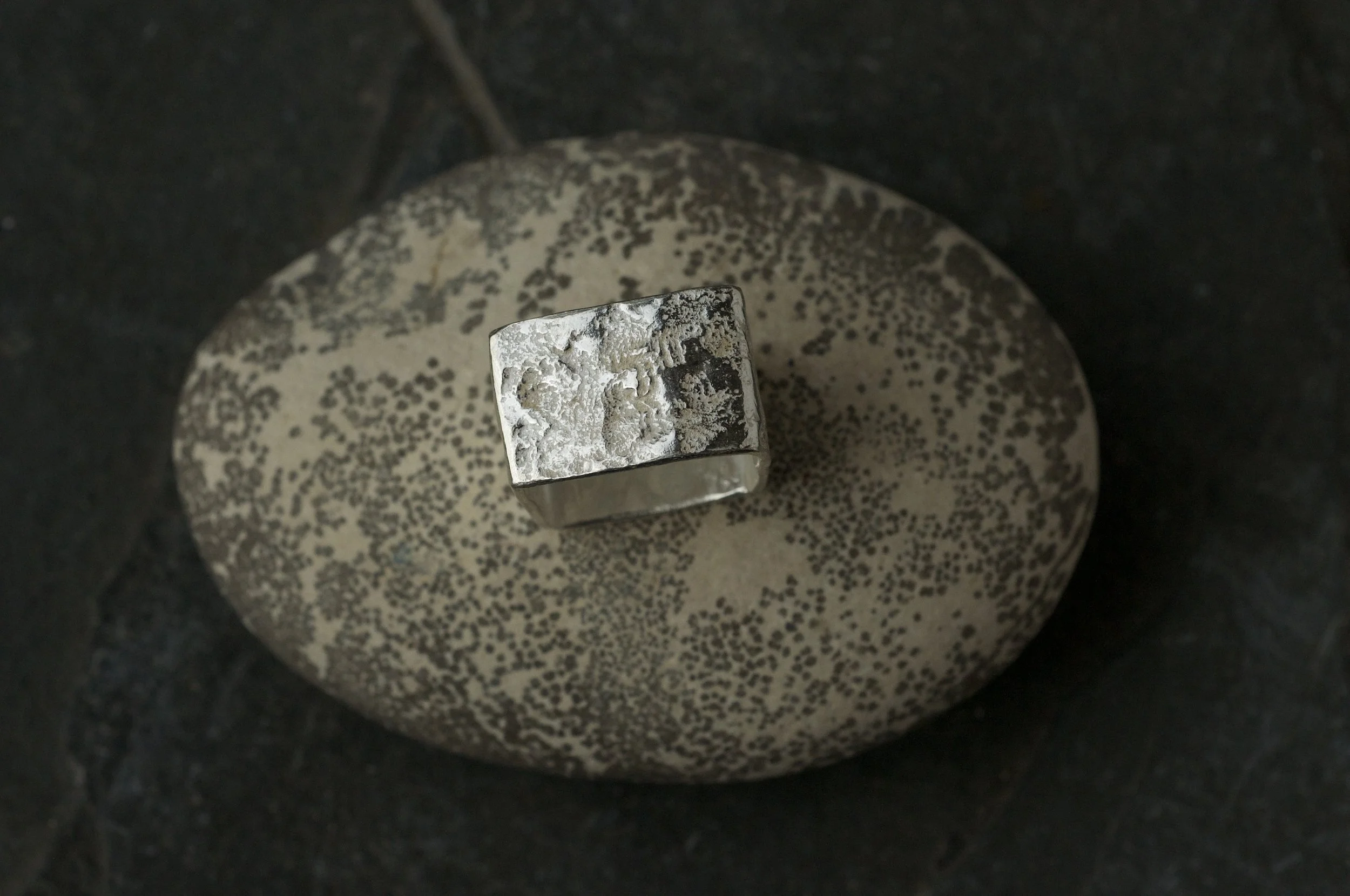 Granite hammered square ring Merrivale 3.jpeg