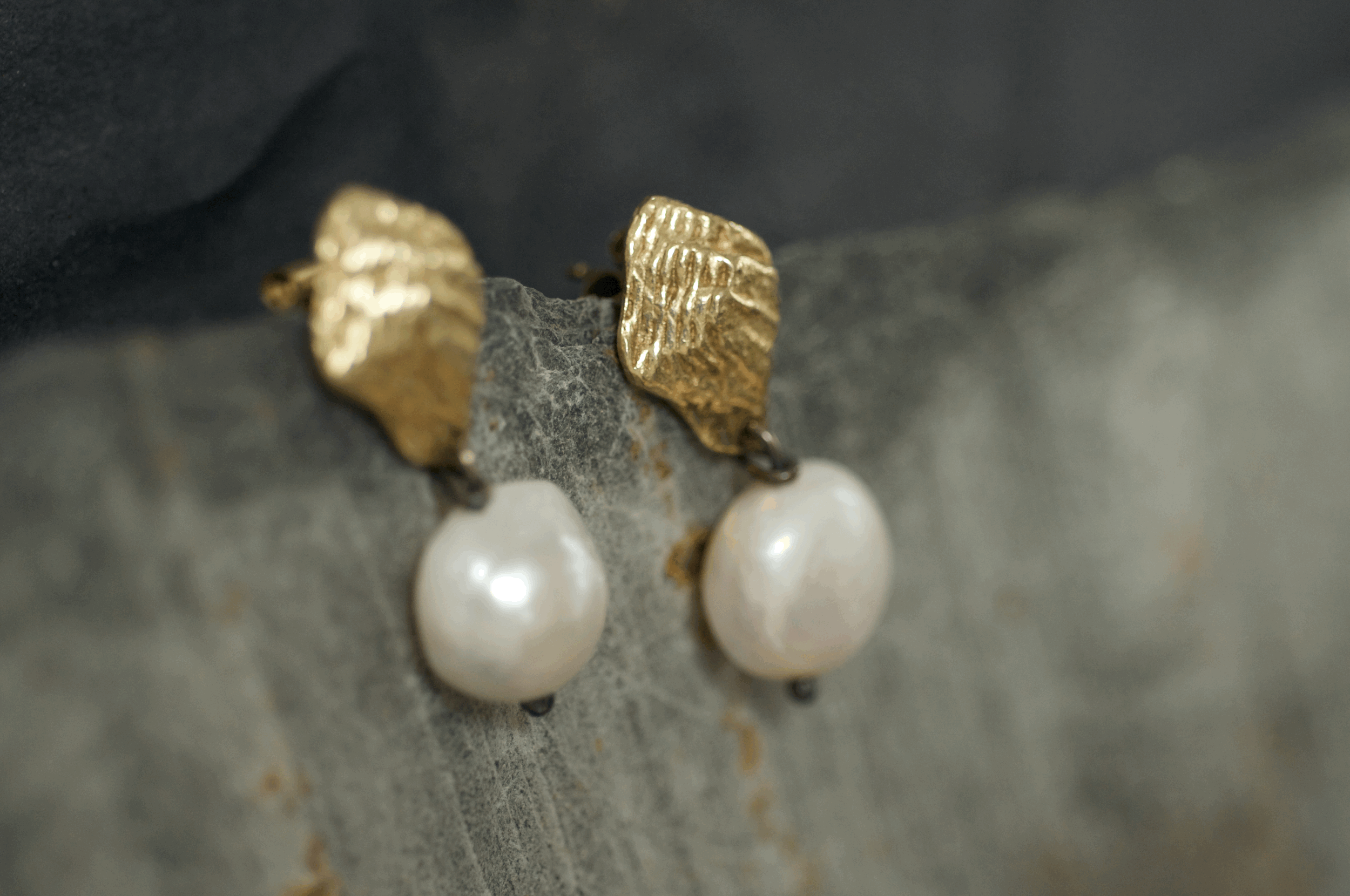 Gold and fresh water peal earrings