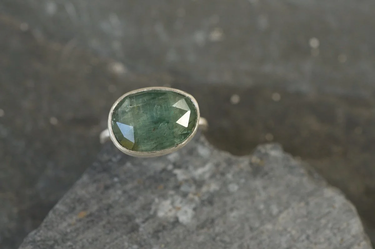 Sparkly green kyanite ring