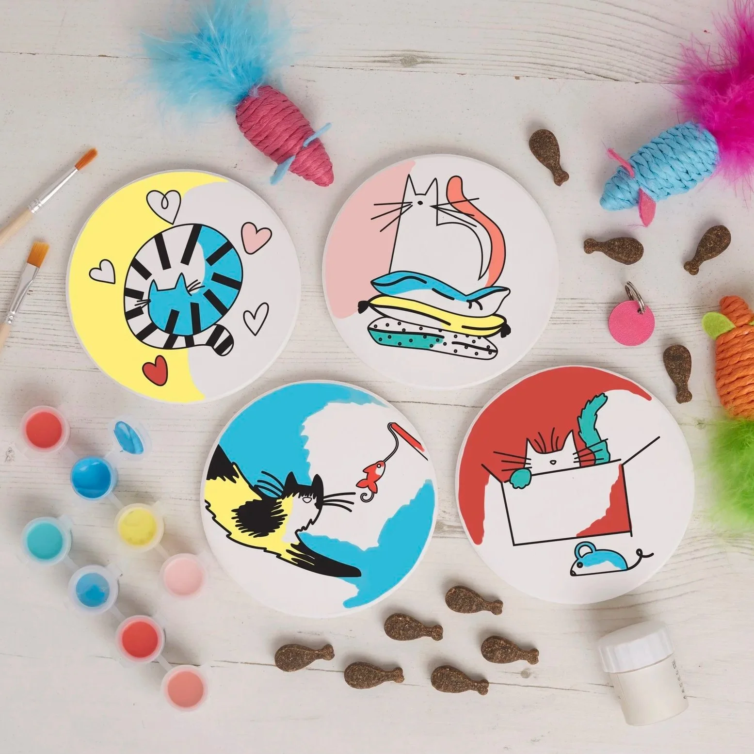 BAT+105101+-+Paint+Your+Own+Coasters+Kit+-+Cat+-+Lifestyle+copy.jpg