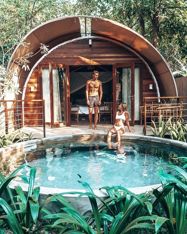 𝗷𝘂𝗻𝗴𝗹𝗼𝗼: (𝗻.) 𝗷𝘂𝗻𝗴𝗹𝗲 𝗶𝗴𝗹𝗼𝗼
.
while in Siem Reap, we got to experience the best of both worlds - luxury accommodation and environmental consciousness while staying at the Jungloo
.
this was definitely one of the most unique places w