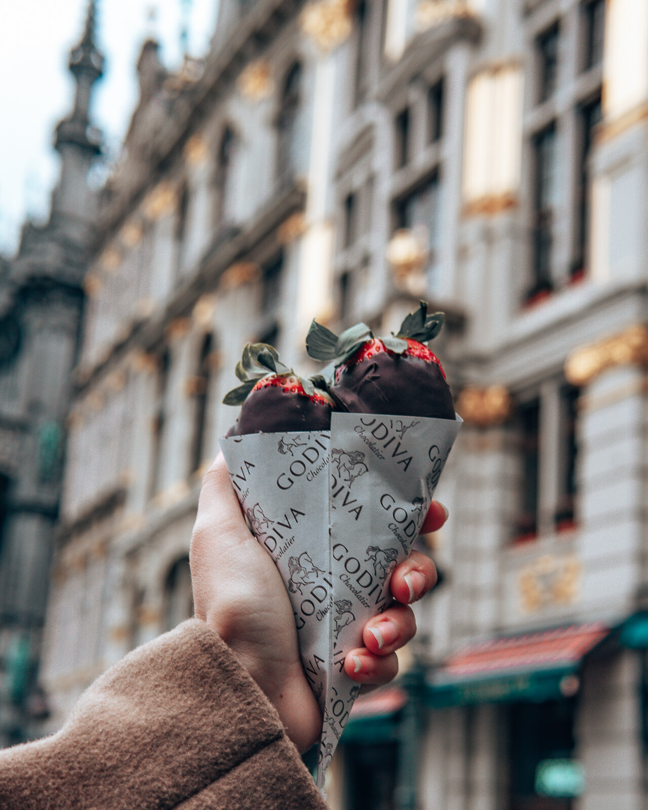 Insta food in Brussels | Chocolate covered strawberries
