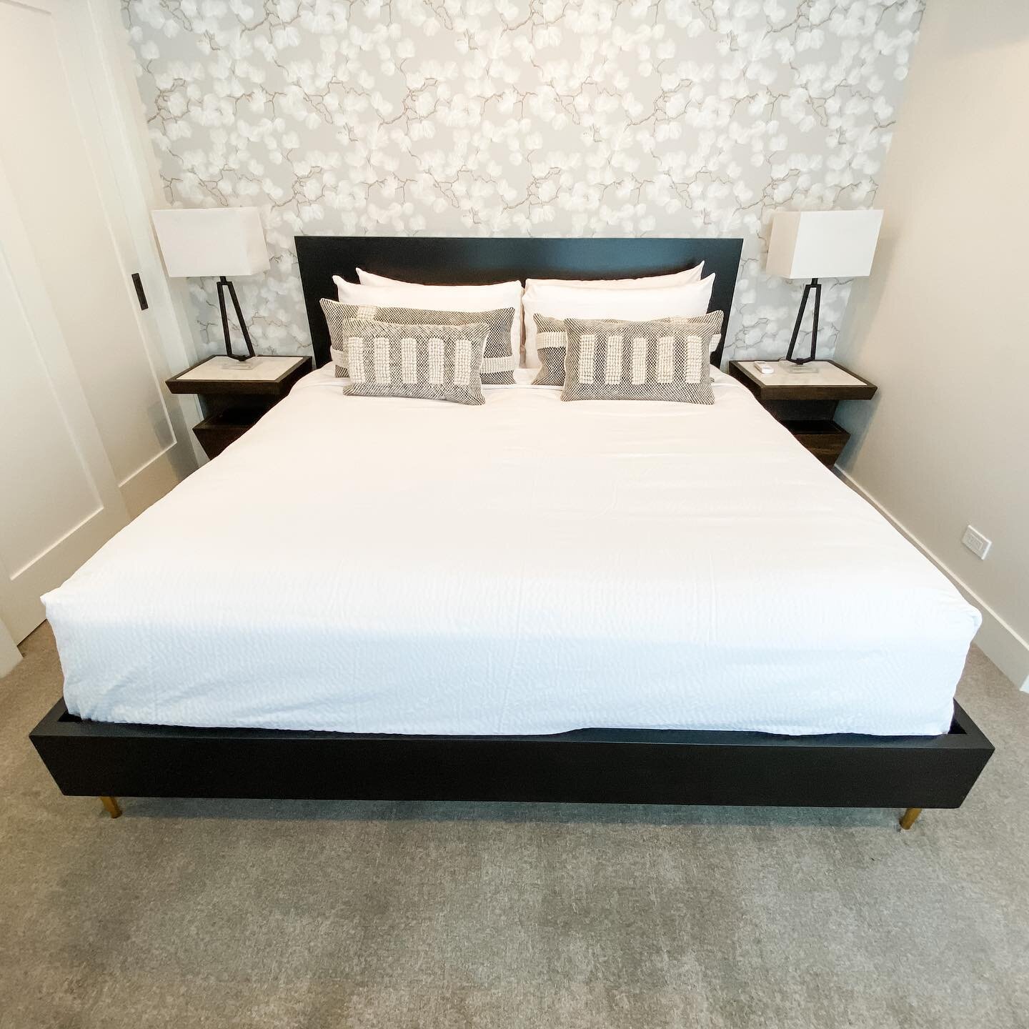 Loving this zen inspired  bedroom suite #inspirationmonday #vailinteriordesign #newyearnewprojects⭐️