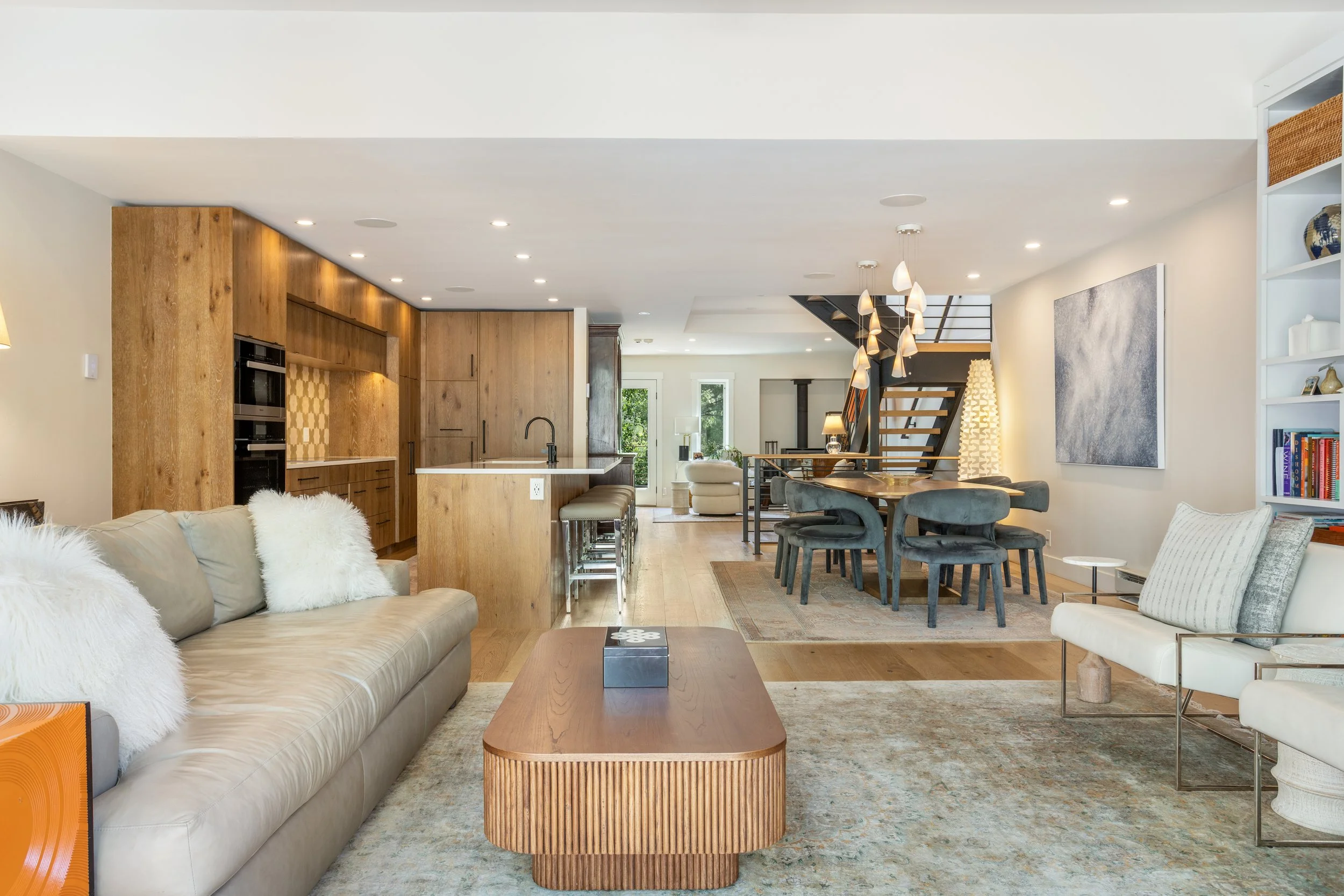 1817 Meadow Ridge Rd 4 High Res-24.jpg
