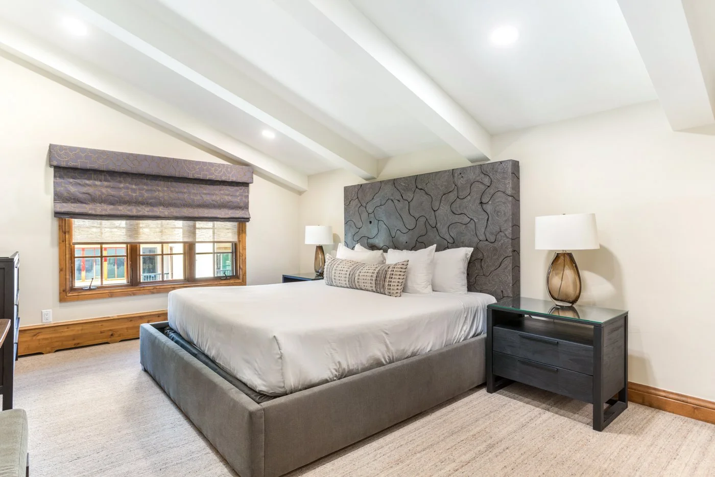 Lodge at Vail 354 MLS-2.jpg