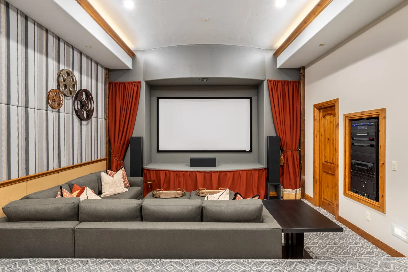54 Penny Ln MLS-60.jpg