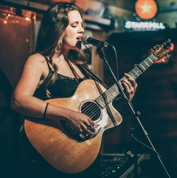 Live Music: Erin Lunsford (Solo)