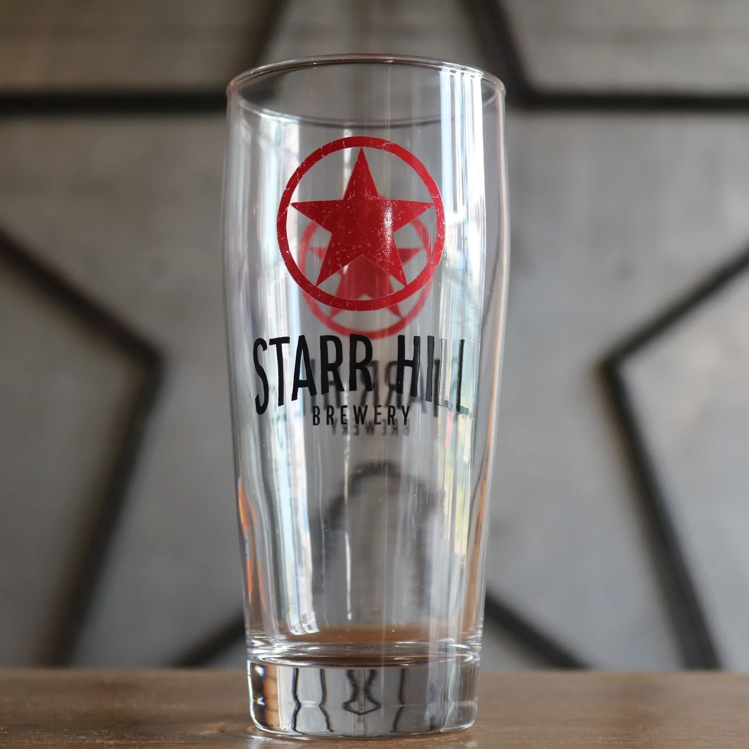 Logo Willi Becher Glass — Starr Hill Brewery