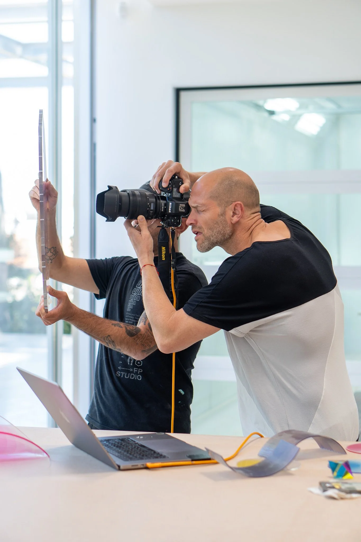 Daniel Schäfer at Casa Axis. Artist residency with Felipe Pantone.