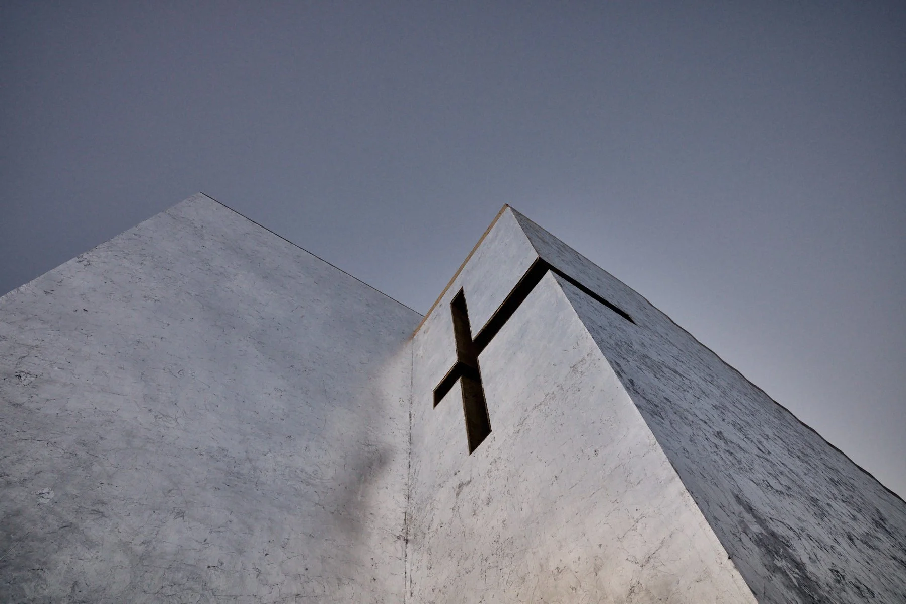 Artist Stefan Brüggemann Residence and Aterlier Ibiza Brutalism by Daniel Schäfer Photography