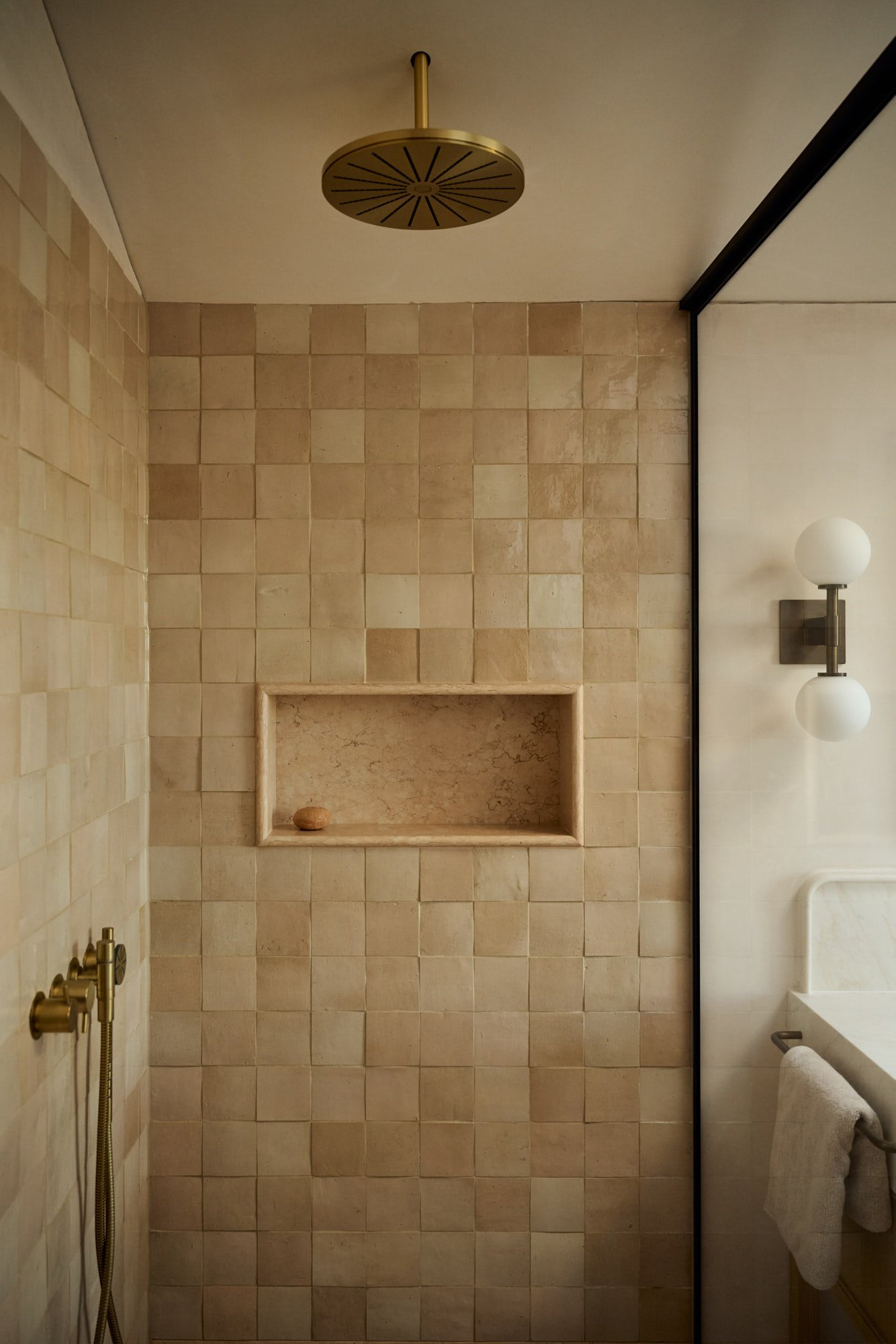 JuliaStöckert_Chiemsee_Daniel_Schäfer_Studio_113_web2000px.jpg