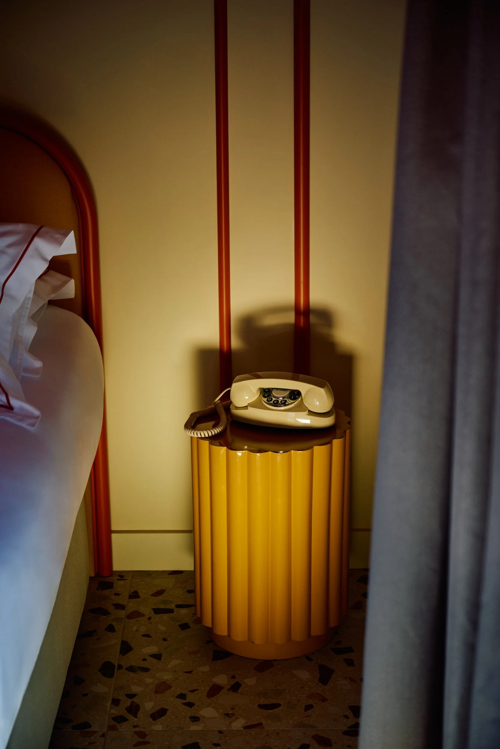 Hotel_Riviera_Room_8_Daniel_Schaefer_Studio_014_web.jpg