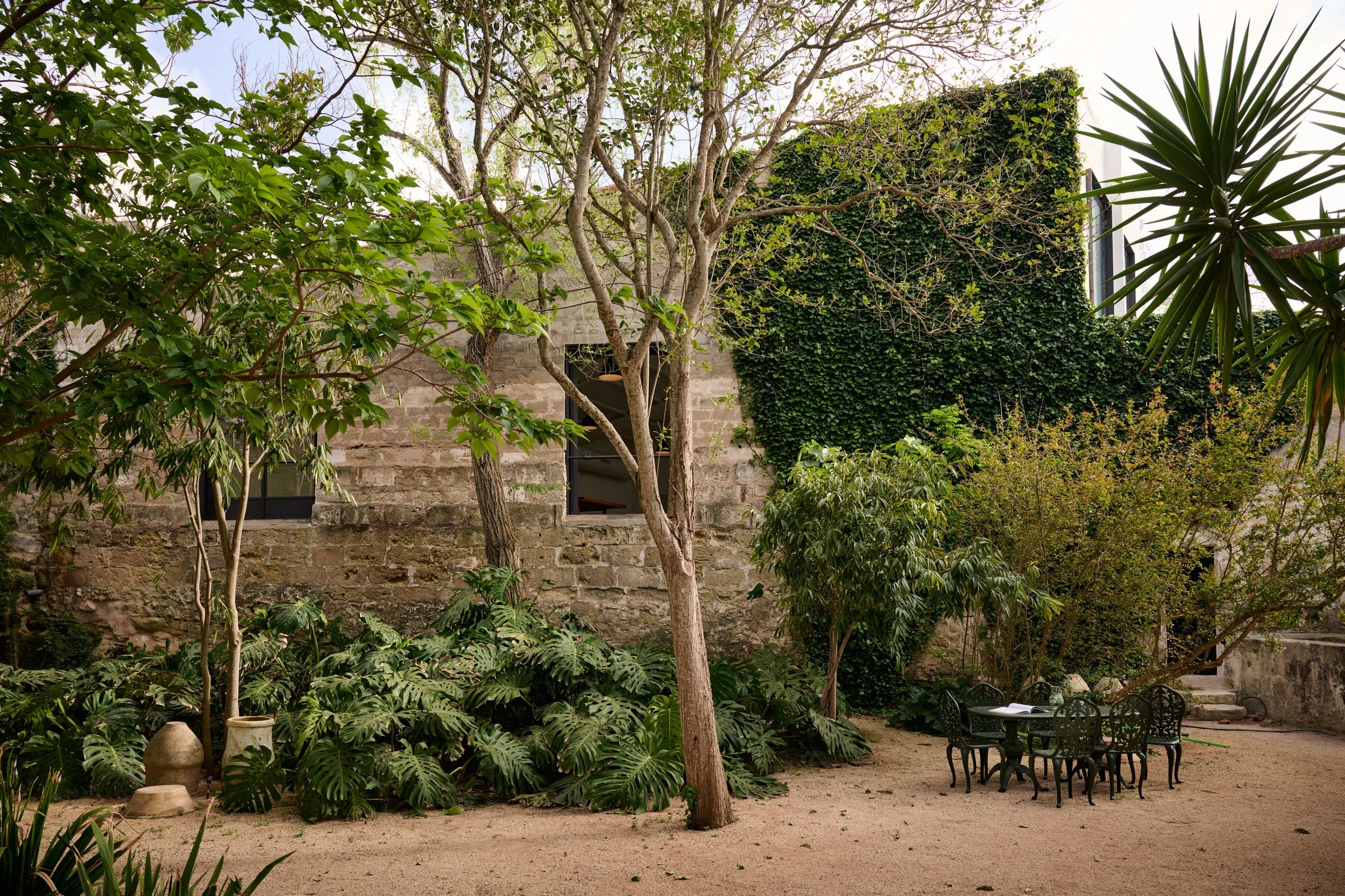 Casa Gràcia, Menorca by Rashid Johnson & Sheree Hovsepian — Photography © Daniel Schäfer Studio