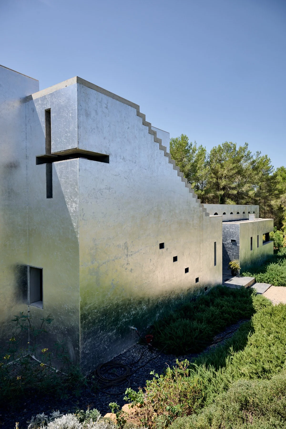 Artist Stefan Brüggemann Residence and Aterlier  Ibiza Brutalism by Daniel Schäfer Photography 