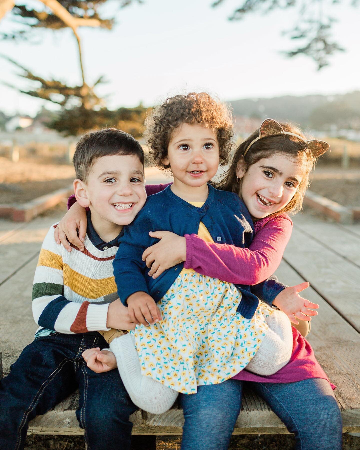 Big smiles, tight squeezes, the good light = forever memories 💕💕💕
*
*
📸 by Kristen in the Bay Area
*
*
#picturehum #theminiseshboard #miniseshboard