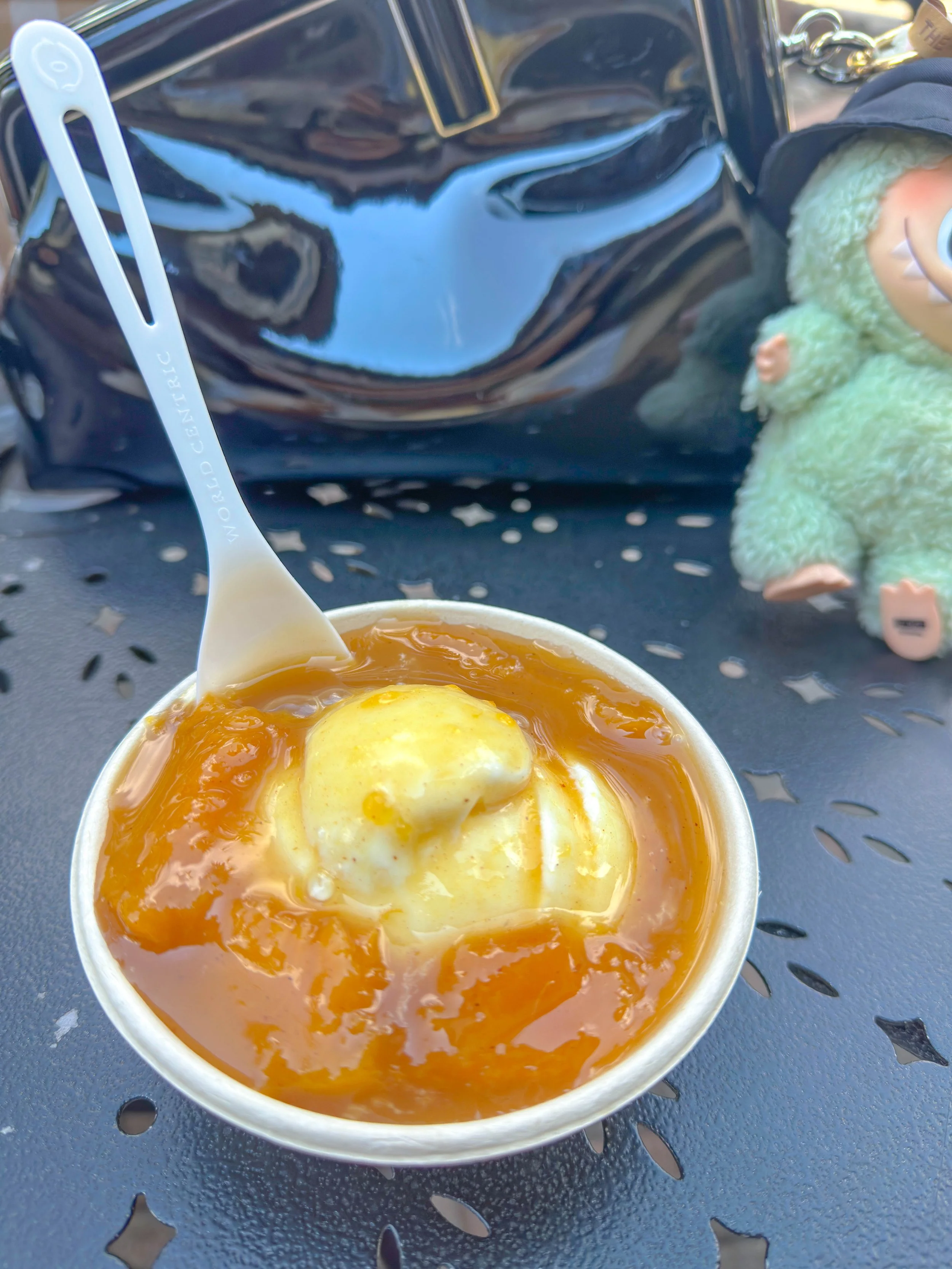 Peach ice cream from Sundae
