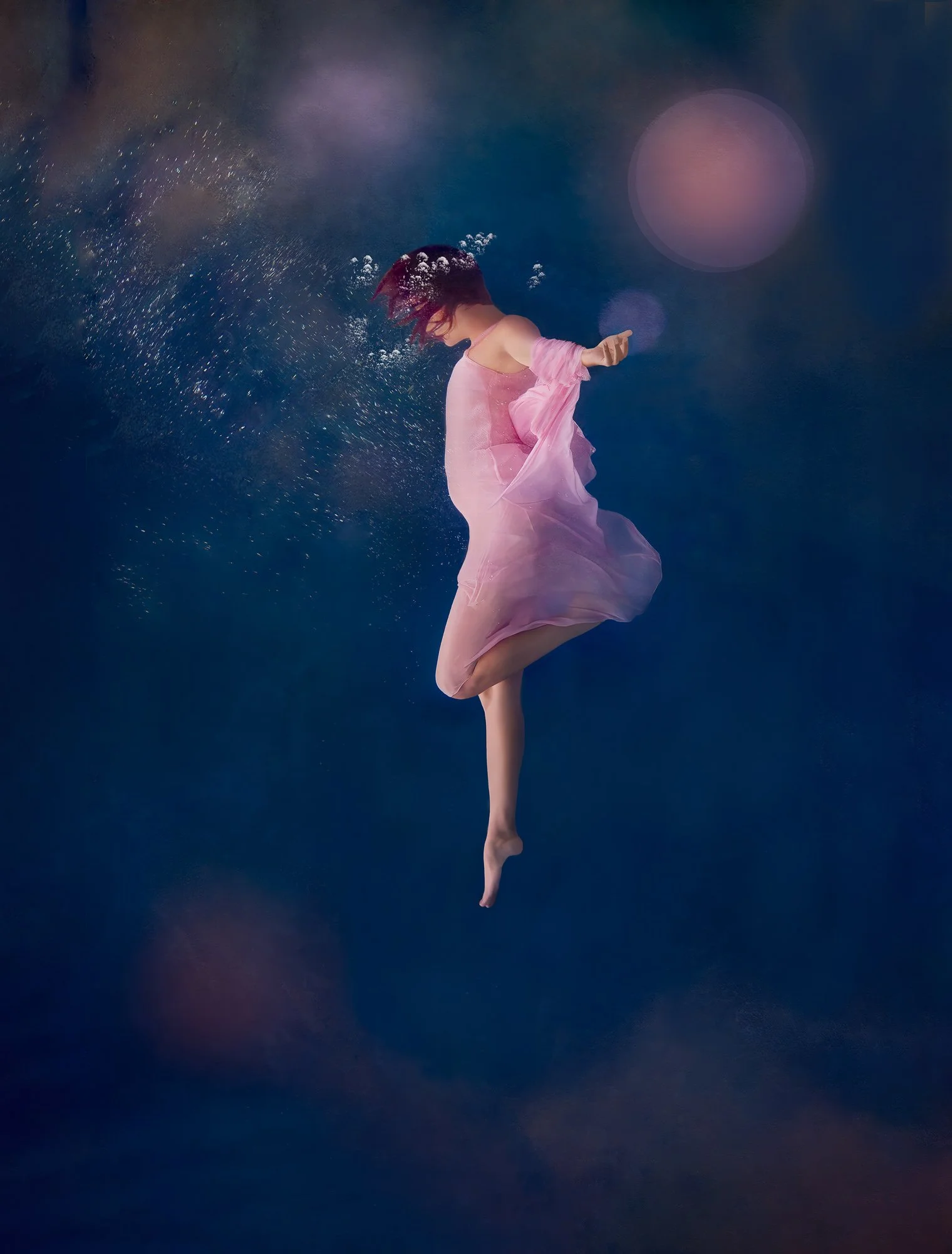 woman-underwater-pink-dress-reflections.jpg.jpg